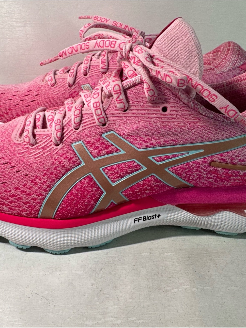 ASICS Gel Nimbus 24 LE Pink Rose Gold Women's  Size 8.5 Special Ed - Picture 7 of 16